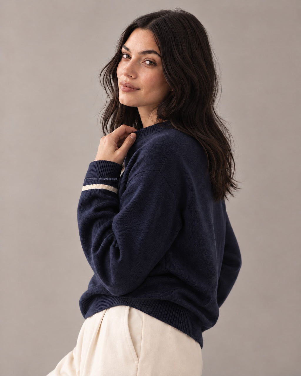 the merino crewneck in navy · östermalm — on her